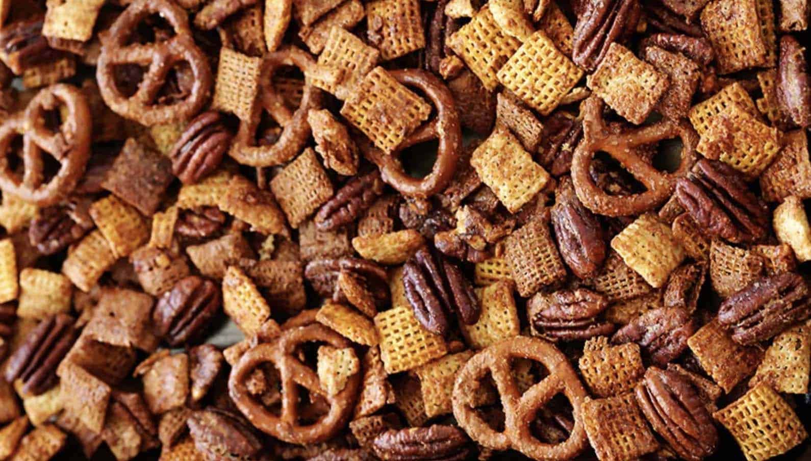 caramel pecan chex mix